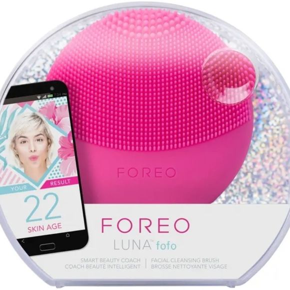 FOREO Other - Fuschia Foreo Luna fofo facial cleansing brush
